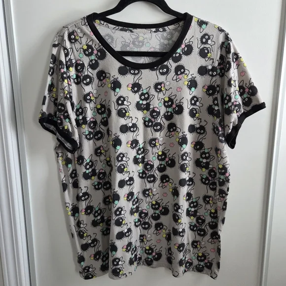 Hot Topic X Spirited Away Studio Ghibli Soot Sprite Ringer Graphic T-shirt - Picture 1 of 2